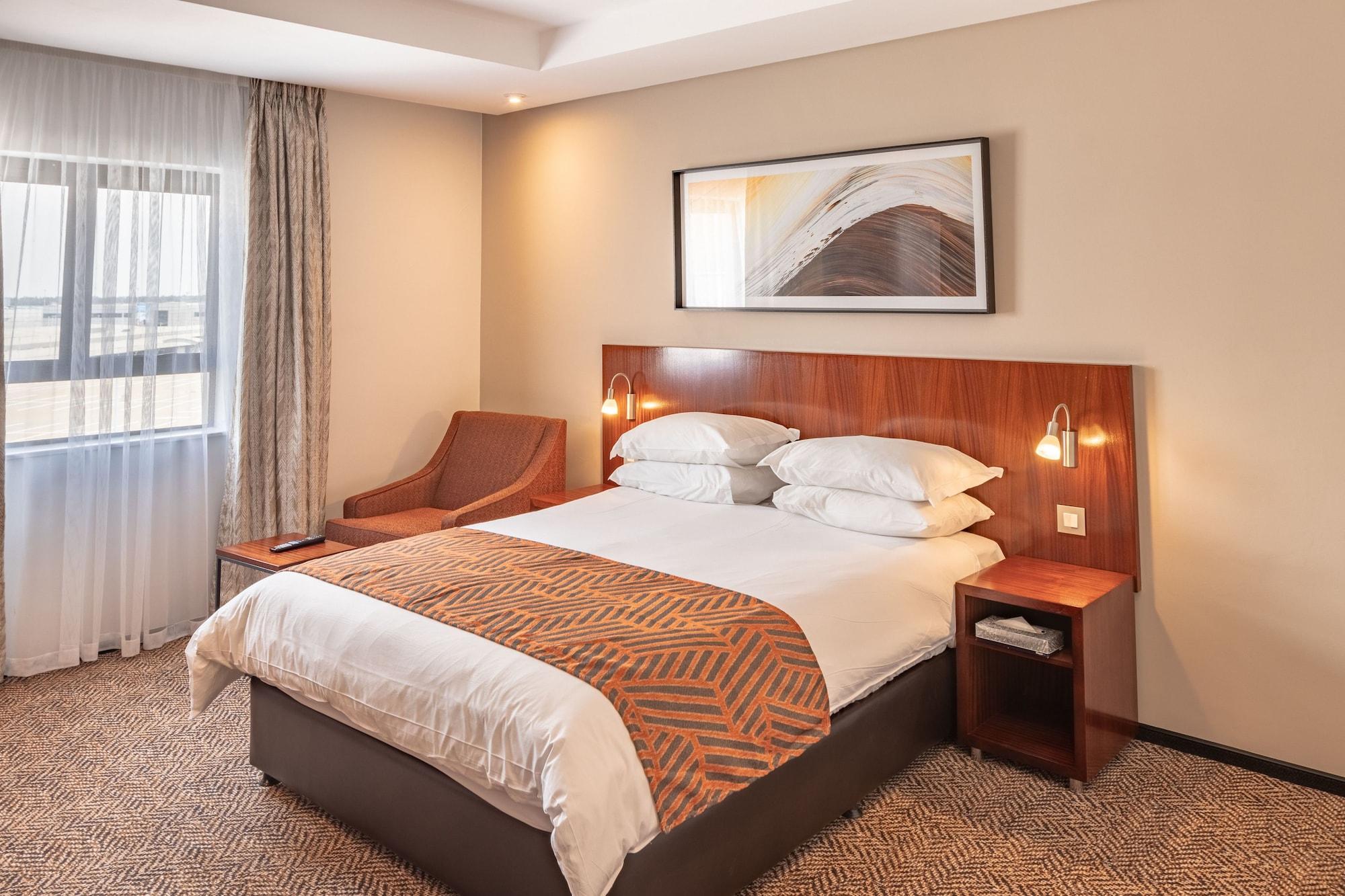 City Lodge Hotel At Or Tambo International Airport Kempton Park Exterior photo