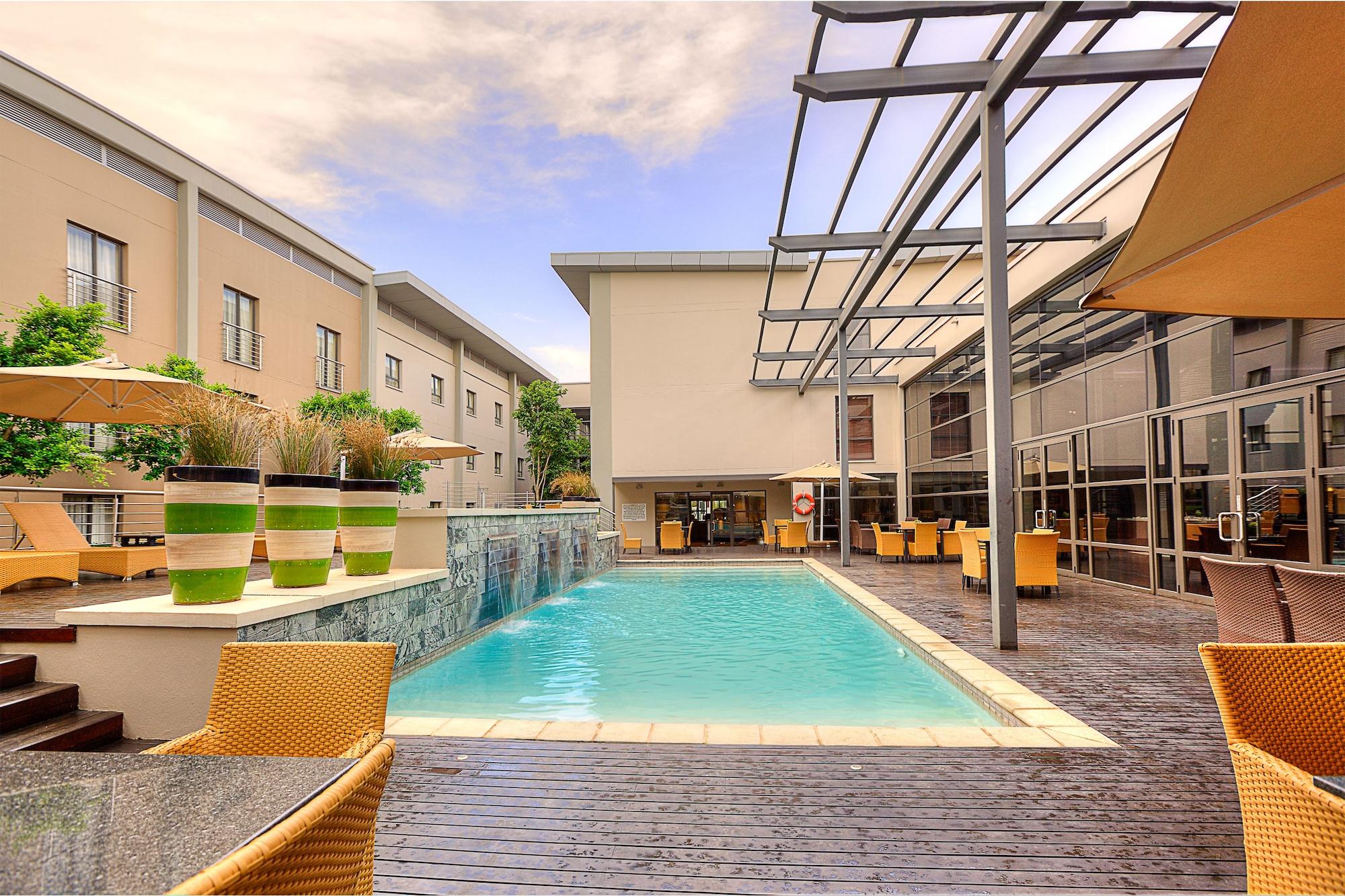 City Lodge Hotel At Or Tambo International Airport Kempton Park Exterior photo