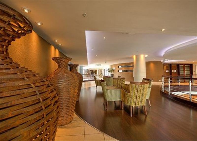 City Lodge Hotel At Or Tambo International Airport Kempton Park Exterior photo