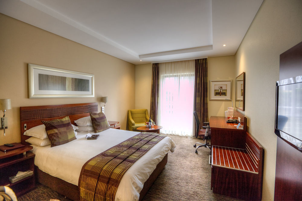 City Lodge Hotel At Or Tambo International Airport Kempton Park Exterior photo