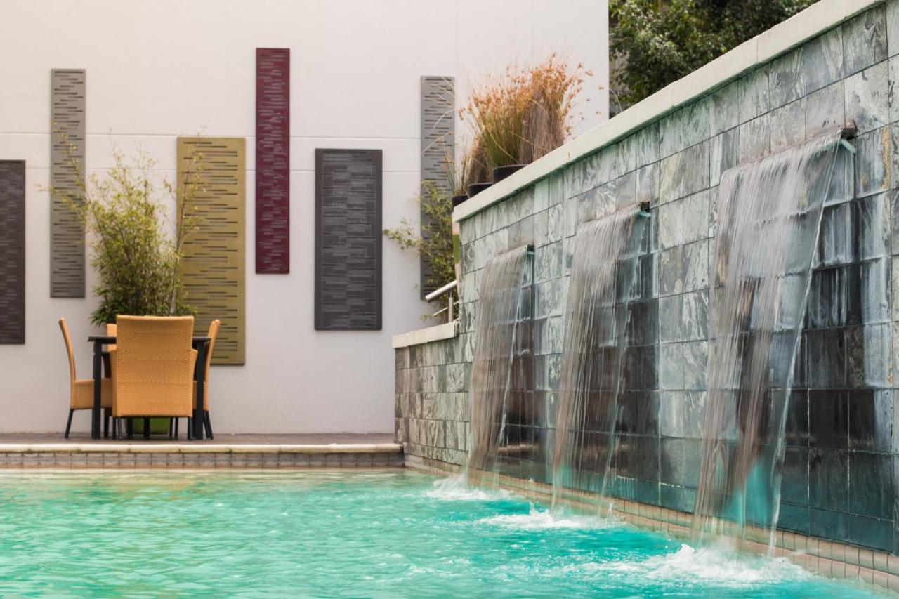 City Lodge Hotel At Or Tambo International Airport Kempton Park Exterior photo
