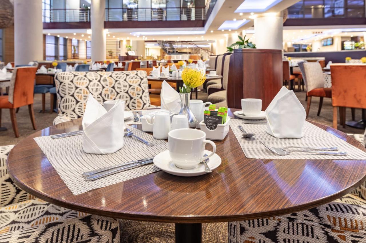 City Lodge Hotel At Or Tambo International Airport Kempton Park Exterior photo